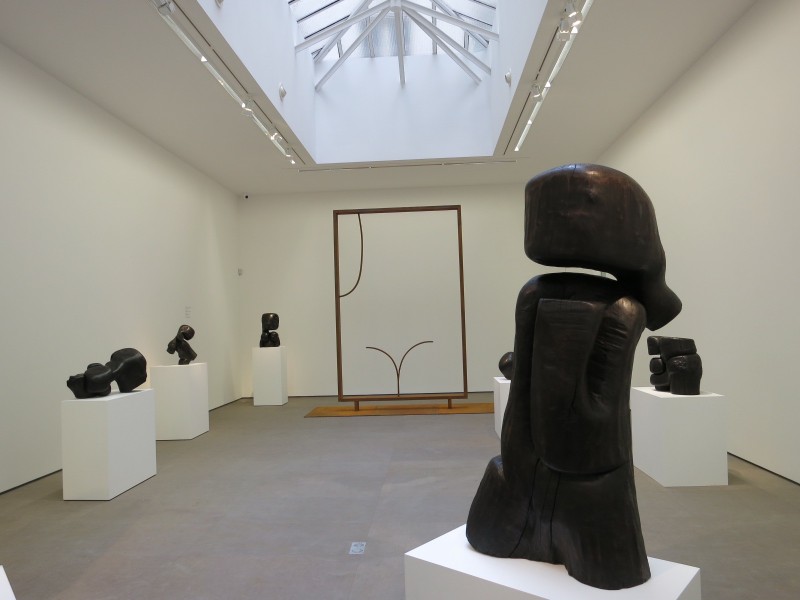 Wang Keping Sculptures Sculptées Exhibition view at Nathalie Obadia Paris 